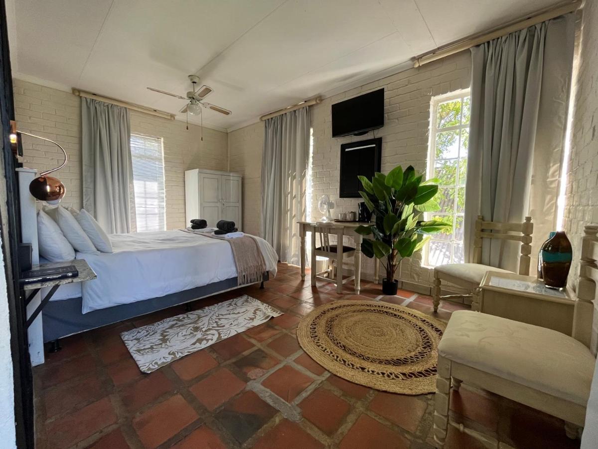 The Gallery Lounge Почефструм Экстерьер фото