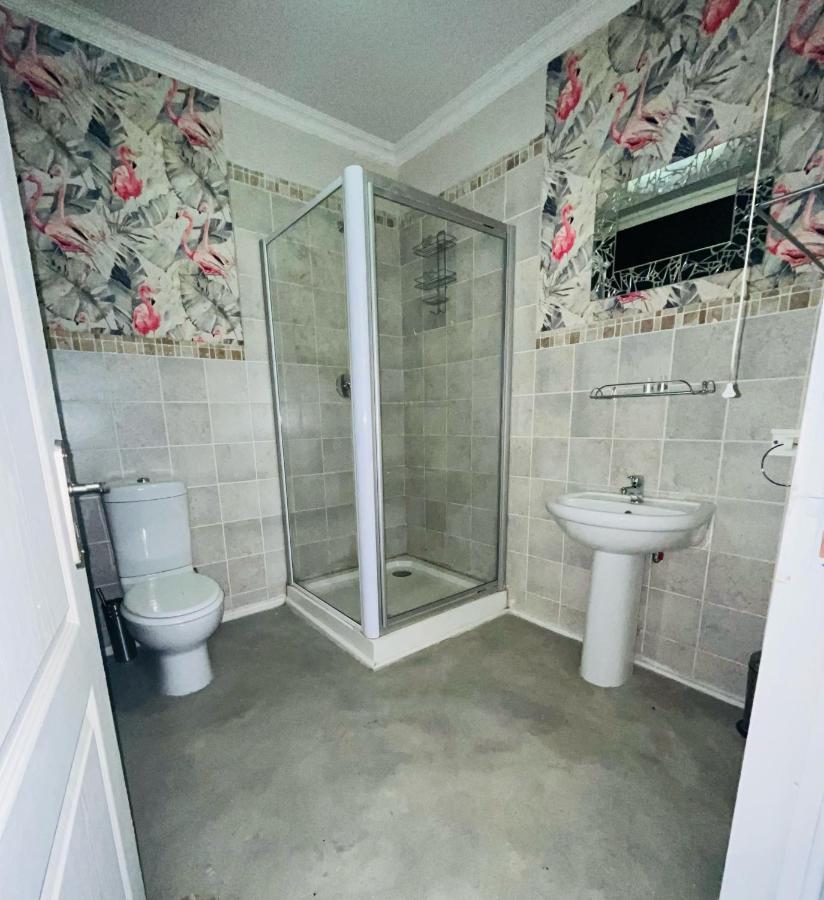The Gallery Lounge Почефструм Экстерьер фото