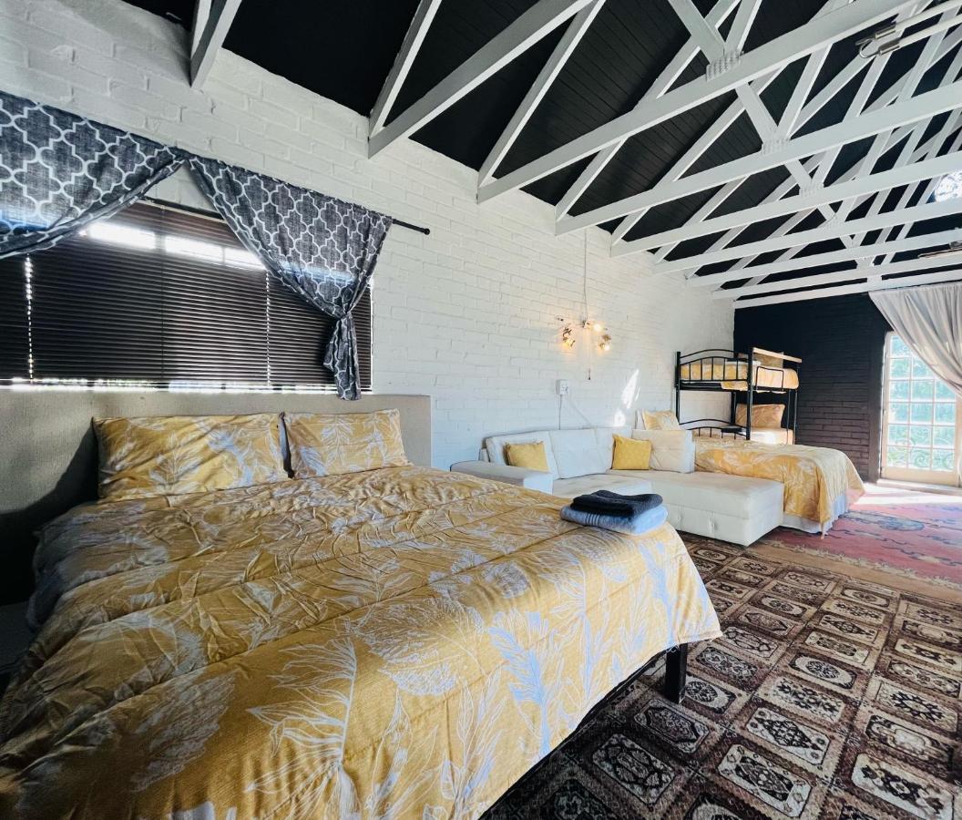 The Gallery Lounge Почефструм Экстерьер фото