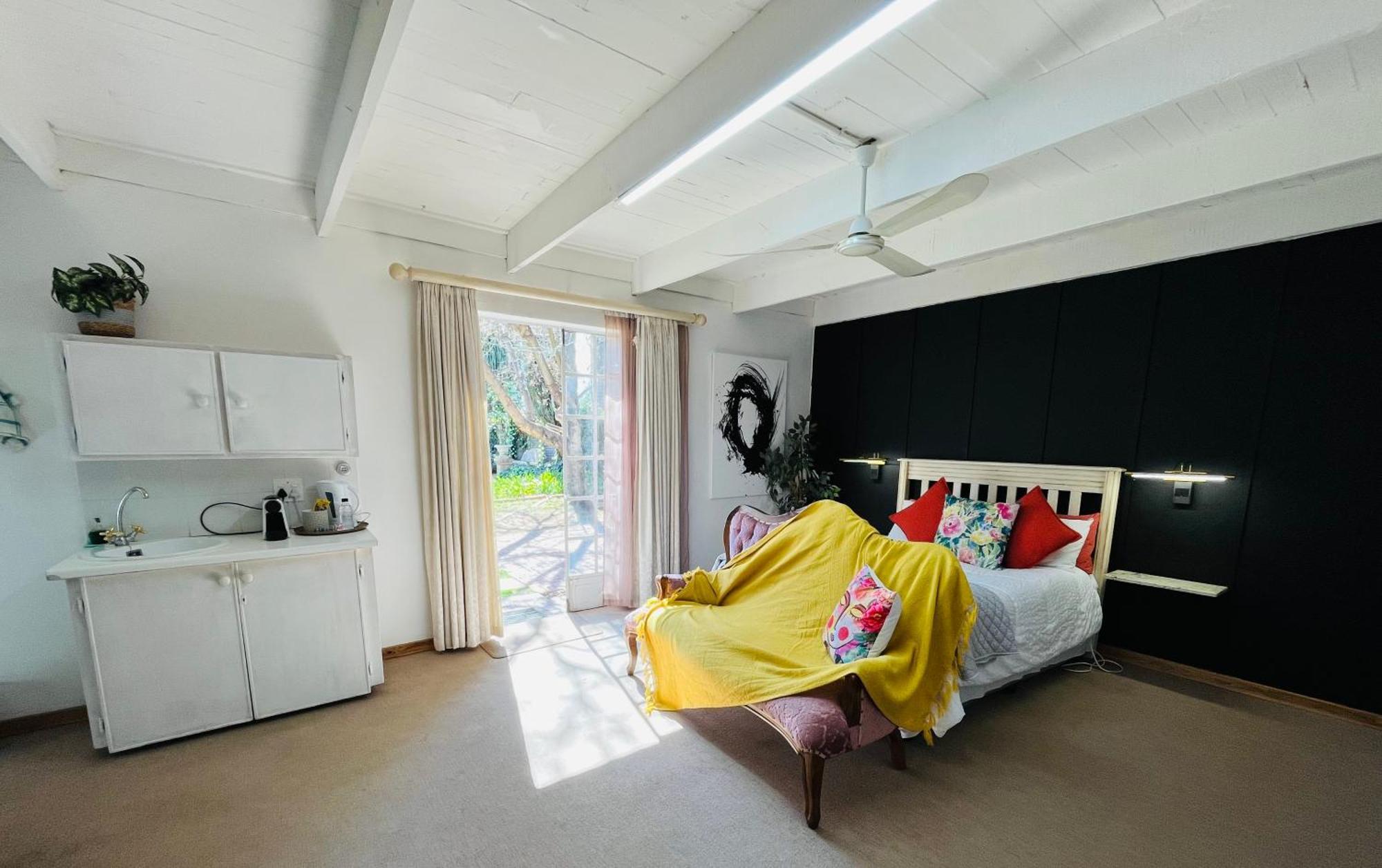 The Gallery Lounge Почефструм Экстерьер фото